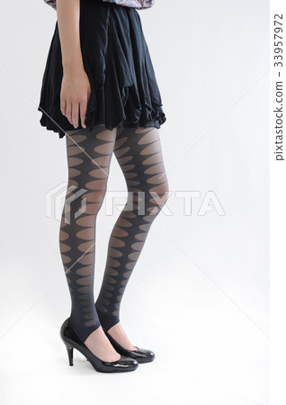 Female beautiful legs Female beautiful legs 33957972