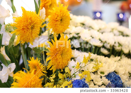 Sunflower flower altar Sunflower flower altar 33963428