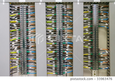 Electrical termination, Internal wiring 33963476