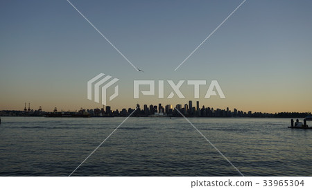 canadian, vancouver, north america 33965304