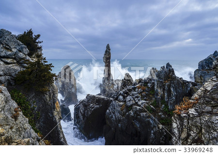 Candlestick Rock, Chuam, Donghae, Gangwon-do Candlestick Rock, Chuam, Donghae, Gangwon-do 33969248