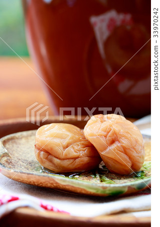 Pickled plums for 10 years, white pickled Pickled plums for 10 years, white pickled 33970242