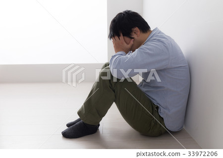 一個年輕人 33972206