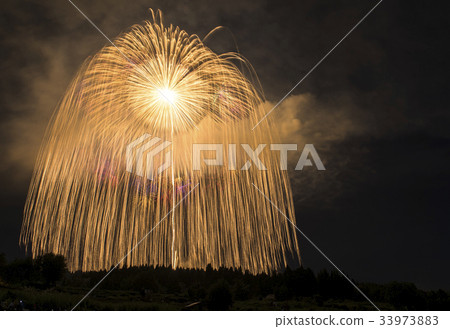 World's No.1 fireworks Four-length ball Fireworks of the Catfish Festival Asahara Shrine Autumnal Season Festival Dedicated Sake Smoke 33973883