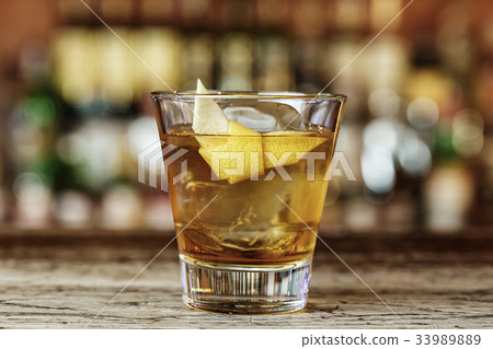 Classic cocktail Sazerac 33989889