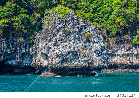 Beautiful tropical islands in exotic paradise at Thailand. 34017124