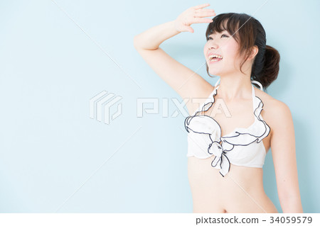 一個泳裝女士 34059579