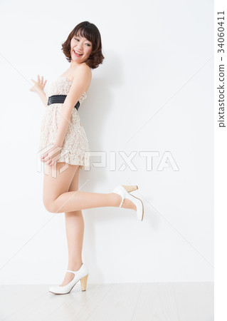 年輕的女士 34060411