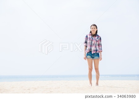 年輕的女士旅行 34063980