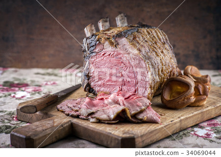 Rib ob Beef Cold Cut with Yorkshires 34069044