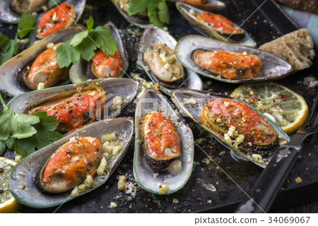 Baked Green Shell Mussels Baked Green Shell Mussels 34069067
