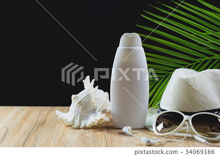 Travel stuff. Essential travel items. 34069166