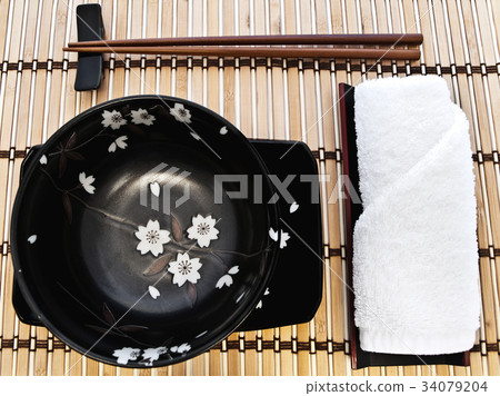Table Serving Table Serving 34079204