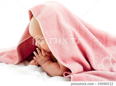 baby girl im towel 34090512