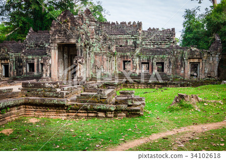 Ruins of Pra Khan Temple in Angkor Thom 34102618