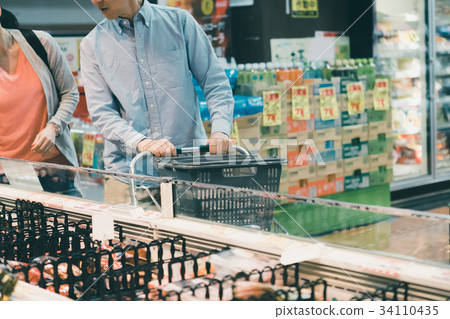 super market, supermarket, husband and wife 34110435