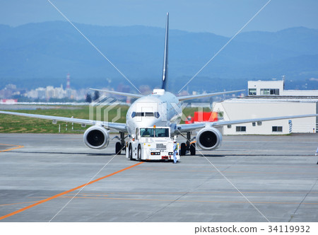 Before takeoff 34119932