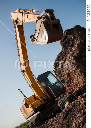Close-up of a construction site excavator 34123062