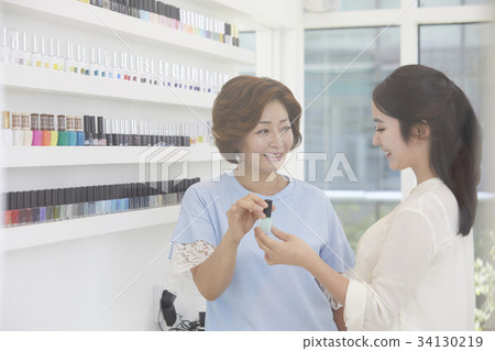 母親,女兒,母親和女兒約會,美甲 母親,女兒,母親和女兒約會,美甲 34130219