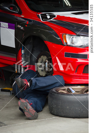 Race car (check, maintenance) 34135585