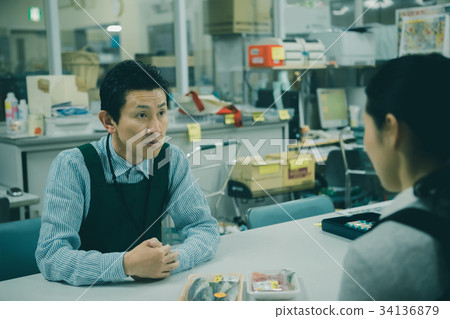 super, supermarket, store manager 34136879