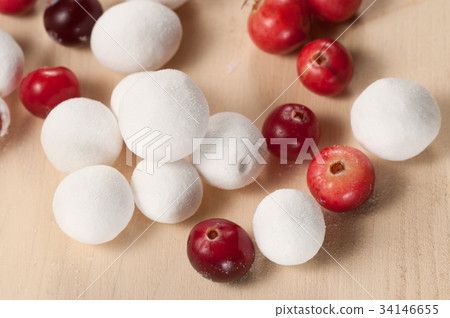 Cranberry in a sugar powder Cranberry in a sugar powder 34146655