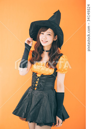 A woman with a costume of Halloween A woman with a costume of Halloween 34149824