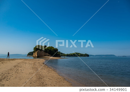 Shodoshima Tide-filled Angel Road Walking Woman 34149901