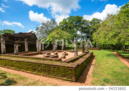 Ruin complex of anient city Polonnaruwa, Sri Lanka Ruin complex of anient city Polonnaruwa, Sri Lanka 34151602