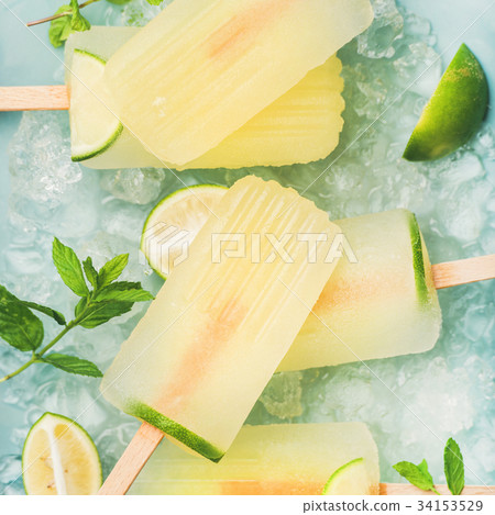 Summer lemonade popsicles with lime and chipped 34153529