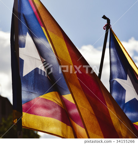 the estelada, the catalan pro-independence flag 34155266