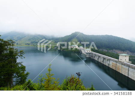 [Highest-purpose Japan's multipurpose dam] Kamogawa dam (Otome lake) Enbankment and lake surface 34158188