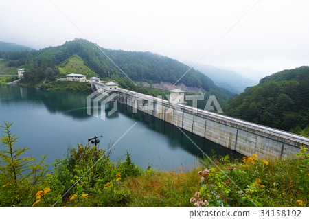 [Highest-purpose Japan's multipurpose dam] Kamogawa dam (Otome lake) Enbankment and lake surface 34158192