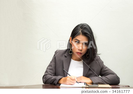 Portrait of a bussiness woman 34161777