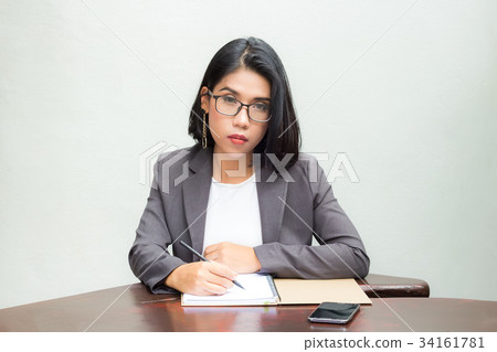 Portrait of a bussiness woman Portrait of a bussiness woman 34161781