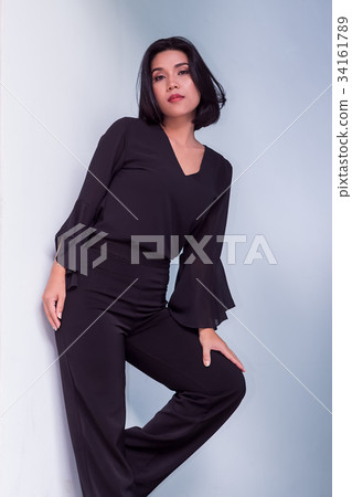 Young beautiful woman portrait Young beautiful woman portrait 34161789