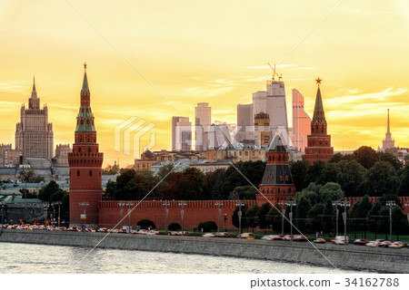 View of Moscow Kremlin and Moscow-city at sunset 34162788