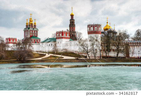 Novodevichy convent in Moscow in the spring Novodevichy convent in Moscow in the spring 34162817