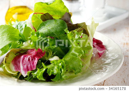 Mixed salad (green salad) 34165178