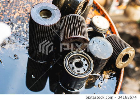 Used oil filters for low depth of field 34168674