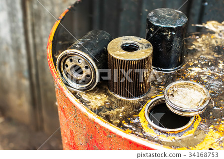 Used oil filters for low depth of field 34168753