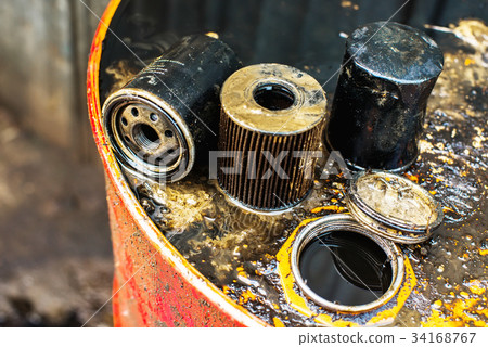 Used oil filters for low depth of field 34168767