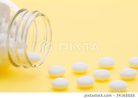 Medicine bottle 34168888