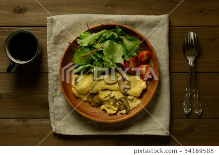 Mushroom omelet 34169588