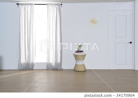 Living room, window 34170904