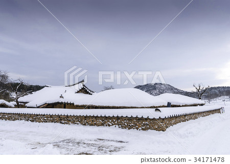 Wangok Village, Goseong-gun, Gangwon-do 34171478