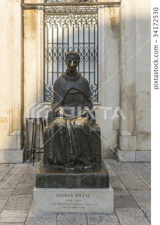 Statue, Dubrovnik, Croatia 34172530