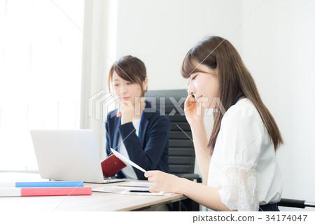 商務休閒女性 商務休閒女性 34174047
