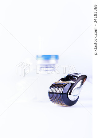 Derma Roller on white Derma Roller on white 34183369