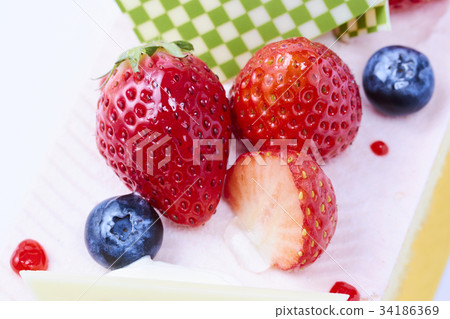 Strawberries Strawberries 34186369